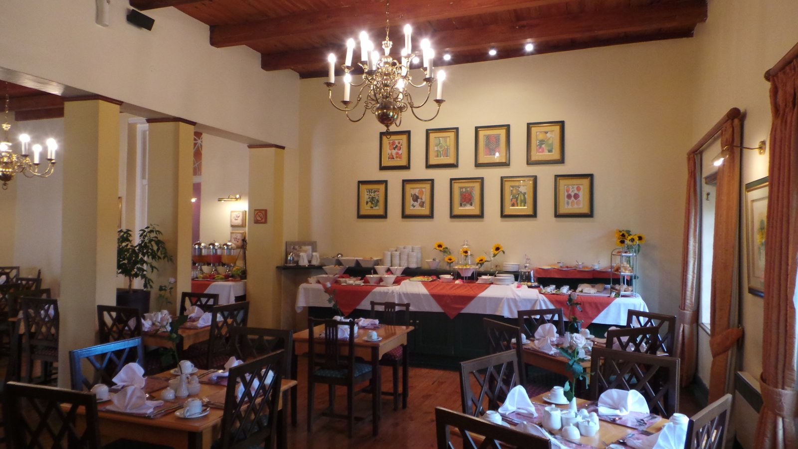 Courtyard Hotel23